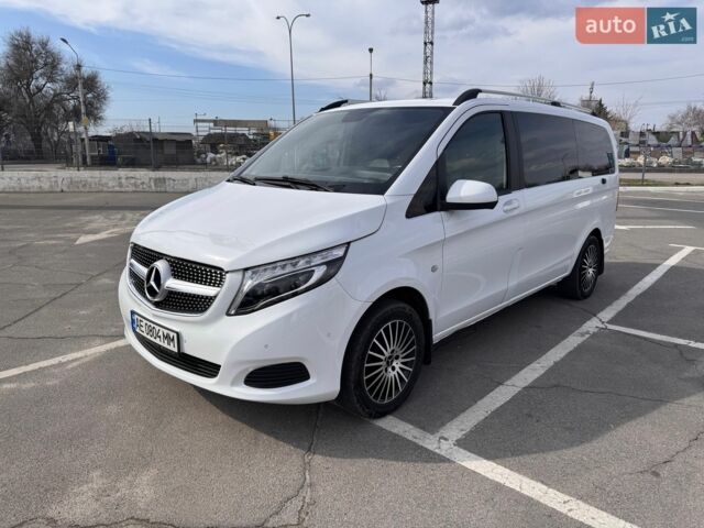 Белый Мерседес Вито, объемом двигателя 2.2 л и пробегом 258 тыс. км за 21000 $, фото 1 на Automoto.ua
