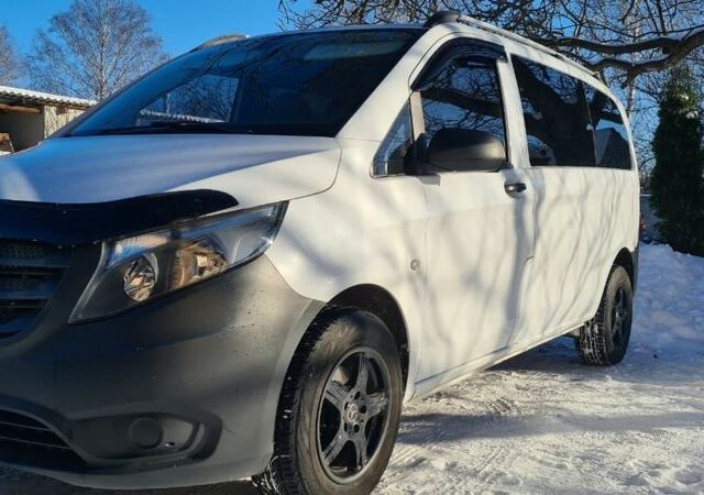 Білий Мерседес Віто, об'ємом двигуна 1.6 л та пробігом 250 тис. км за 17500 $, фото 1 на Automoto.ua