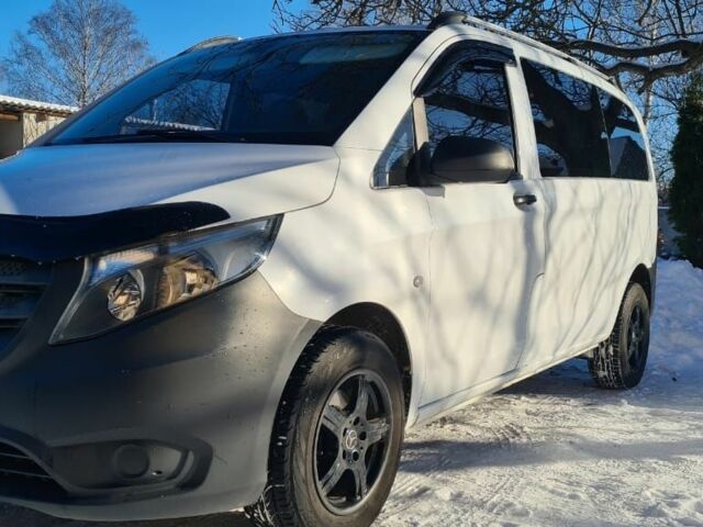 Белый Мерседес Вито, объемом двигателя 0 л и пробегом 249 тыс. км за 17500 $, фото 1 на Automoto.ua