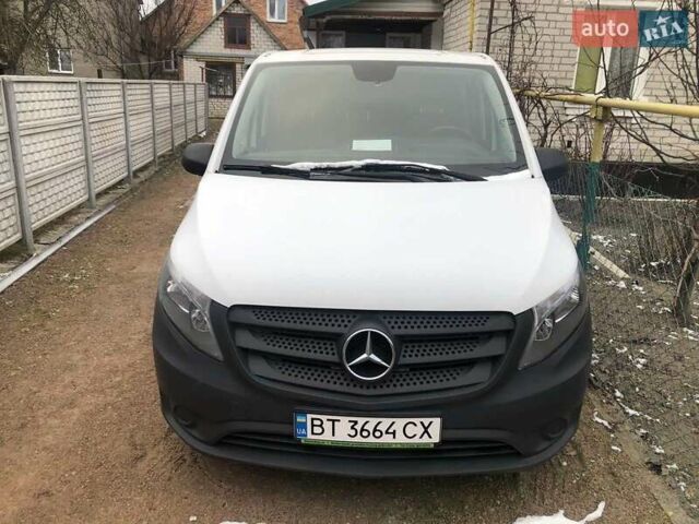 Белый Мерседес Вито, объемом двигателя 2.14 л и пробегом 190 тыс. км за 14500 $, фото 1 на Automoto.ua