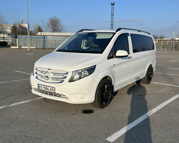 Білий Мерседес Віто, об'ємом двигуна 2.14 л та пробігом 247 тис. км за 25750 $, фото 1 на Automoto.ua