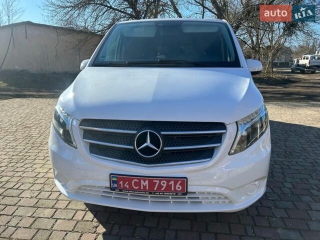 Белый Мерседес Вито, объемом двигателя 2.14 л и пробегом 364 тыс. км за 23550 $, фото 1 на Automoto.ua