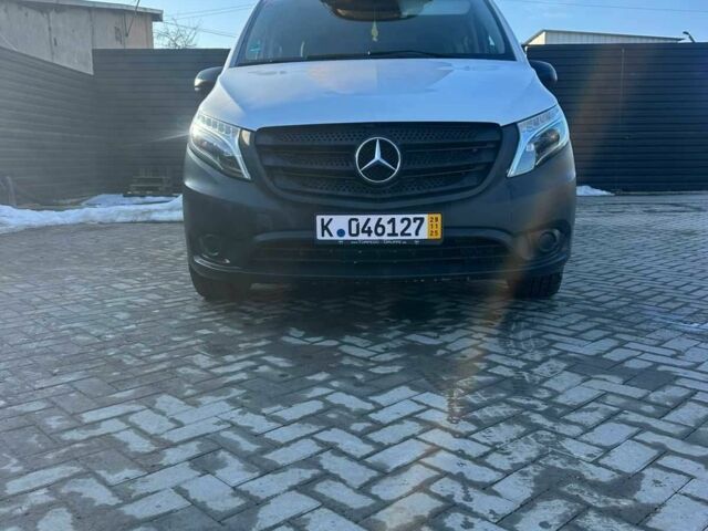 Белый Мерседес Вито, объемом двигателя 0 л и пробегом 241 тыс. км за 26300 $, фото 1 на Automoto.ua