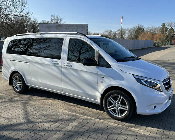 Белый Мерседес Вито, объемом двигателя 2 л и пробегом 160 тыс. км за 36200 $, фото 1 на Automoto.ua