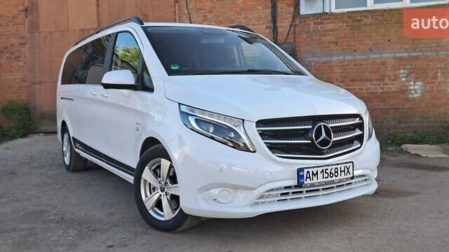 Білий Мерседес Віто, об'ємом двигуна 2 л та пробігом 217 тис. км за 32500 $, фото 1 на Automoto.ua