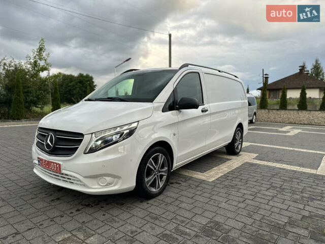 Белый Мерседес Вито, объемом двигателя 2.1 л и пробегом 265 тыс. км за 27500 $, фото 1 на Automoto.ua
