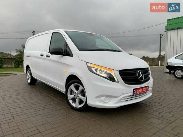 Белый Мерседес Вито, объемом двигателя 1.95 л и пробегом 227 тыс. км за 23900 $, фото 1 на Automoto.ua