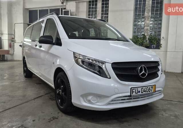 Белый Мерседес Вито, объемом двигателя 2 л и пробегом 310 тыс. км за 31000 $, фото 1 на Automoto.ua