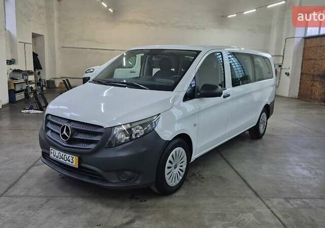 Белый Мерседес Вито, объемом двигателя 0 л и пробегом 186 тыс. км за 31500 $, фото 1 на Automoto.ua