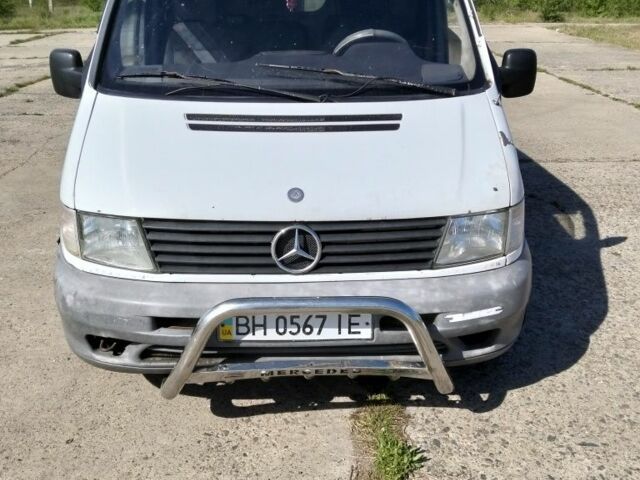 Белый Мерседес Вито, объемом двигателя 2.1 л и пробегом 1 тыс. км за 2500 $, фото 1 на Automoto.ua
