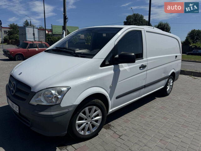 Белый Мерседес Вито, объемом двигателя 2.14 л и пробегом 450 тыс. км за 14500 $, фото 1 на Automoto.ua