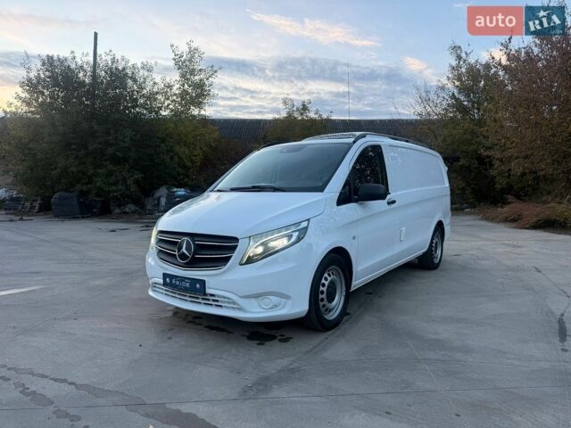 Белый Мерседес Вито, объемом двигателя 2 л и пробегом 152 тыс. км за 29900 $, фото 1 на Automoto.ua