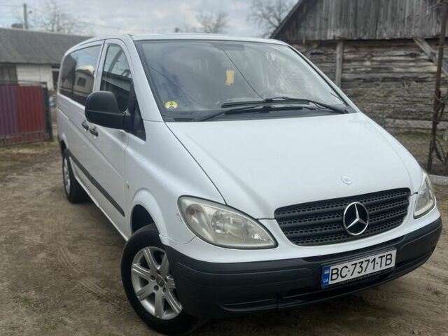 Белый Мерседес Вито, объемом двигателя 2.1 л и пробегом 315 тыс. км за 7000 $, фото 1 на Automoto.ua