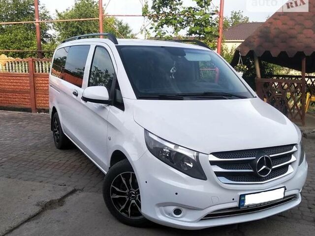 Белый Мерседес Вито, объемом двигателя 2.2 л и пробегом 215 тыс. км за 23000 $, фото 1 на Automoto.ua