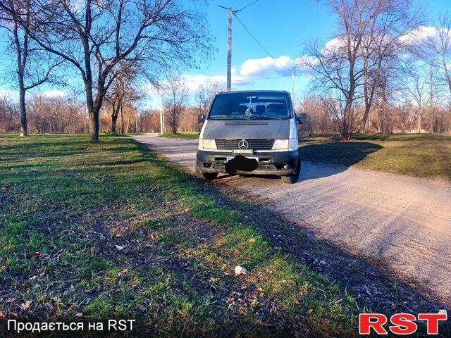 Белый Мерседес Вито, объемом двигателя 23 л и пробегом 0 тыс. км за 3500 $, фото 1 на Automoto.ua
