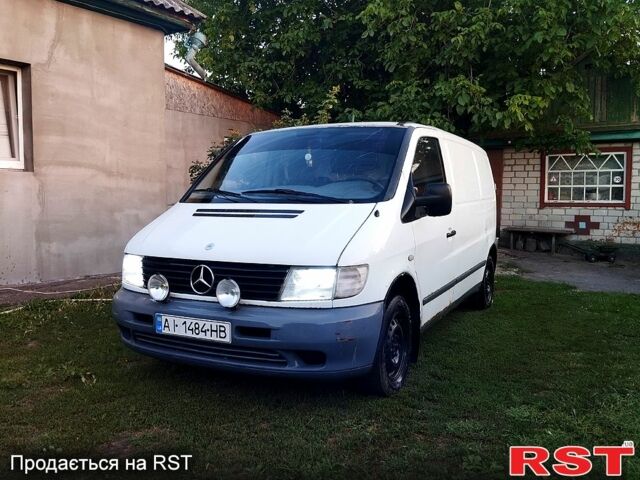 Білий Мерседес Віто, об'ємом двигуна 2.1 л та пробігом 180 тис. км за 2800 $, фото 1 на Automoto.ua