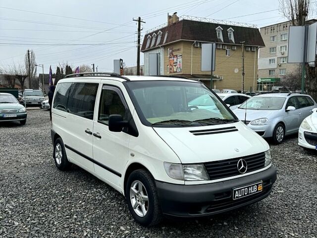 Белый Мерседес Вито, объемом двигателя 2.2 л и пробегом 375 тыс. км за 6000 $, фото 1 на Automoto.ua