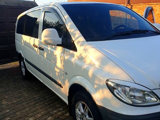 Белый Мерседес Вито, объемом двигателя 2.1 л и пробегом 317 тыс. км за 6800 $, фото 1 на Automoto.ua