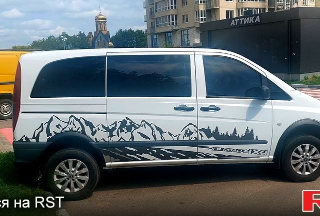 Білий Мерседес Віто, об'ємом двигуна 2.1 л та пробігом 231 тис. км за 15700 $, фото 1 на Automoto.ua