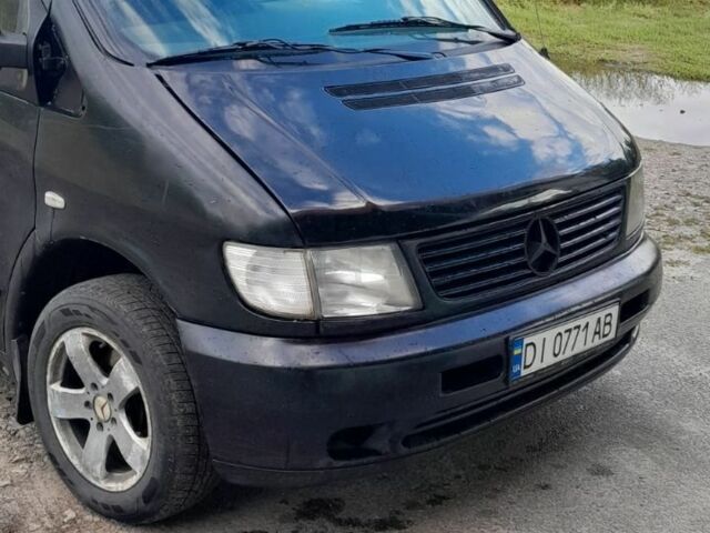 Черный Мерседес Вито, объемом двигателя 2.2 л и пробегом 20 тыс. км за 4000 $, фото 1 на Automoto.ua