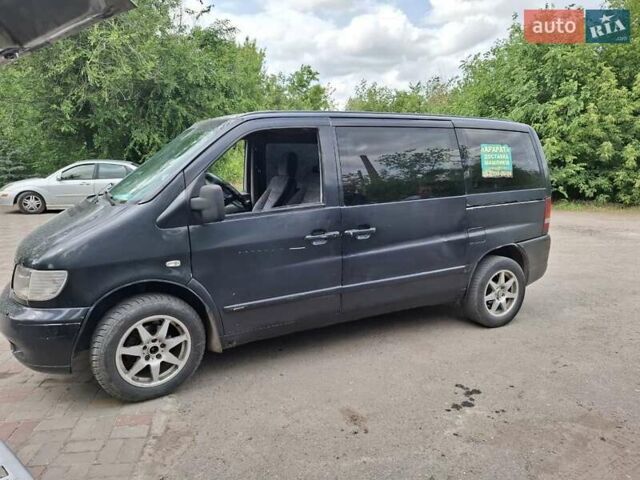 Чорний Мерседес Віто, об'ємом двигуна 2.2 л та пробігом 300 тис. км за 2500 $, фото 1 на Automoto.ua