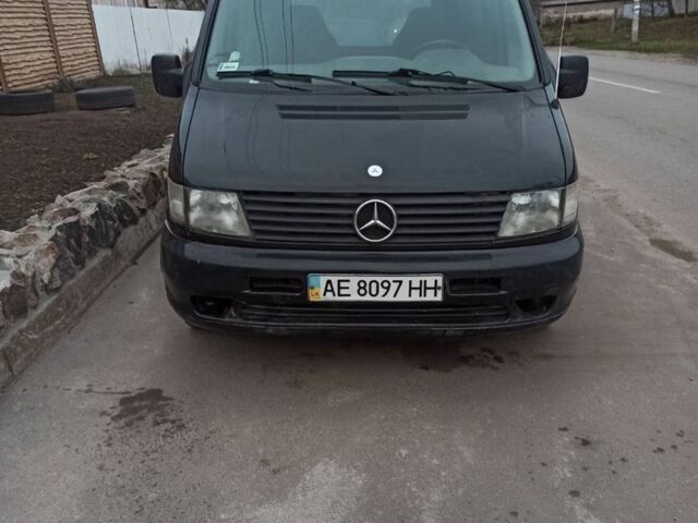 Чорний Мерседес Віто, об'ємом двигуна 2.2 л та пробігом 400 тис. км за 2950 $, фото 1 на Automoto.ua