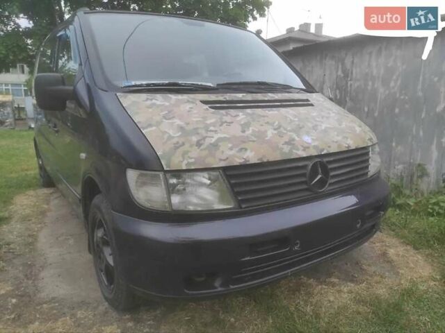 Черный Мерседес Вито, объемом двигателя 2.2 л и пробегом 296 тыс. км за 3300 $, фото 1 на Automoto.ua