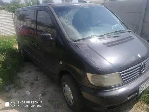 Чорний Мерседес Віто, об'ємом двигуна 0 л та пробігом 350 тис. км за 2500 $, фото 1 на Automoto.ua