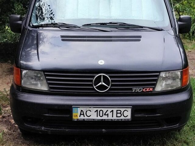 Чорний Мерседес Віто, об'ємом двигуна 2.2 л та пробігом 331 тис. км за 2350 $, фото 1 на Automoto.ua