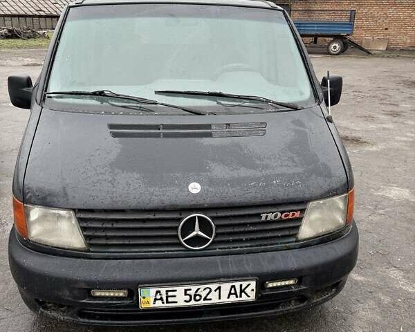 Чорний Мерседес Віто, об'ємом двигуна 2.15 л та пробігом 450 тис. км за 3500 $, фото 1 на Automoto.ua