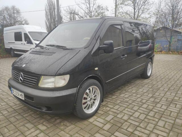 Черный Мерседес Вито, объемом двигателя 2.2 л и пробегом 340 тыс. км за 5100 $, фото 1 на Automoto.ua