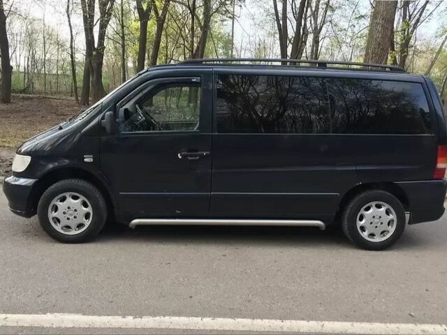 Черный Мерседес Вито, объемом двигателя 2.2 л и пробегом 288 тыс. км за 3000 $, фото 1 на Automoto.ua