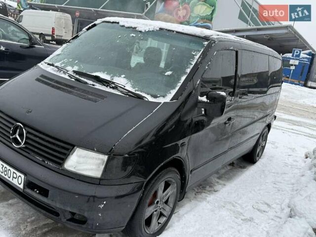 Черный Мерседес Вито, объемом двигателя 2.15 л и пробегом 280 тыс. км за 5000 $, фото 1 на Automoto.ua