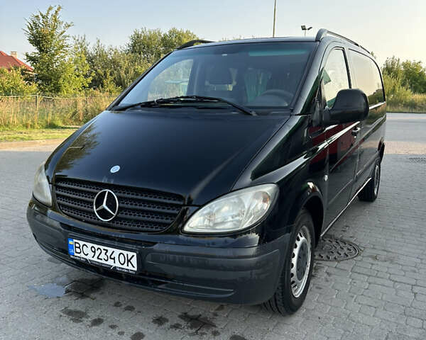 Черный Мерседес Вито, объемом двигателя 2.2 л и пробегом 470 тыс. км за 5300 $, фото 1 на Automoto.ua