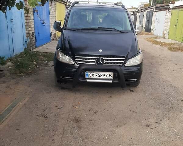 Черный Мерседес Вито, объемом двигателя 2.15 л и пробегом 420 тыс. км за 8500 $, фото 1 на Automoto.ua