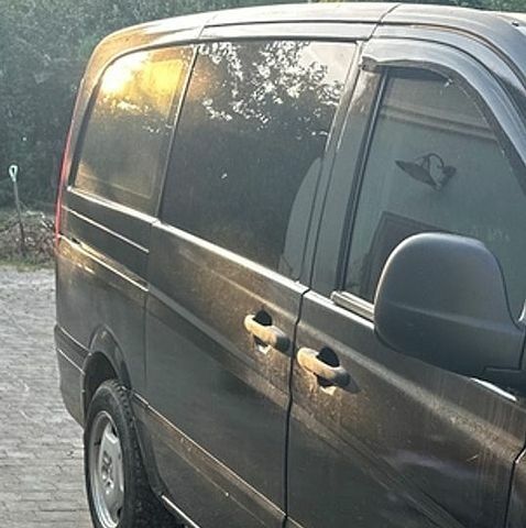 Чорний Мерседес Віто, об'ємом двигуна 3 л та пробігом 150 тис. км за 9200 $, фото 1 на Automoto.ua