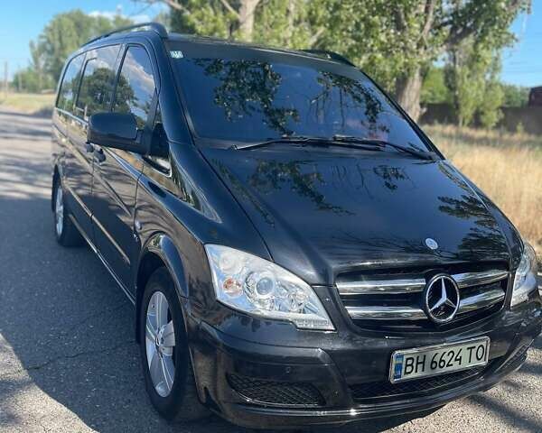 Черный Мерседес Вито, объемом двигателя 2.99 л и пробегом 396 тыс. км за 16000 $, фото 1 на Automoto.ua