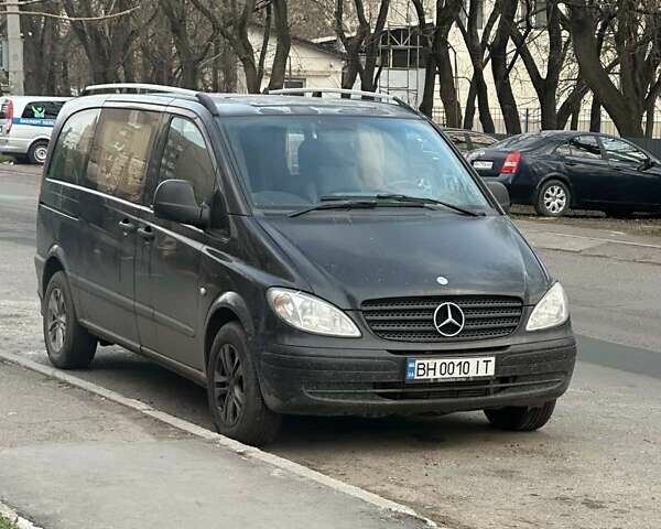 Черный Мерседес Вито, объемом двигателя 2.15 л и пробегом 350 тыс. км за 7000 $, фото 1 на Automoto.ua