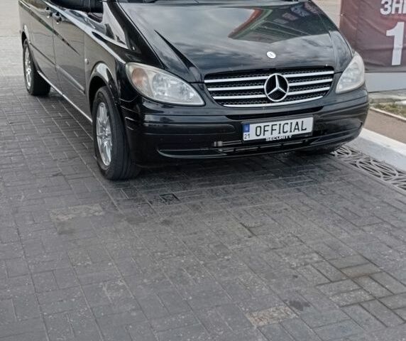 Черный Мерседес Вито, объемом двигателя 3 л и пробегом 370 тыс. км за 9000 $, фото 1 на Automoto.ua