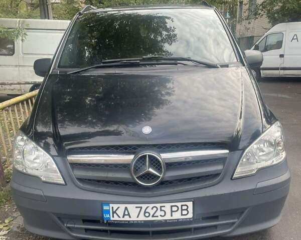Чорний Мерседес Віто, об'ємом двигуна 2.2 л та пробігом 305 тис. км за 12300 $, фото 1 на Automoto.ua