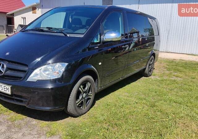 Черный Мерседес Вито, объемом двигателя 2.14 л и пробегом 350 тыс. км за 15800 $, фото 1 на Automoto.ua