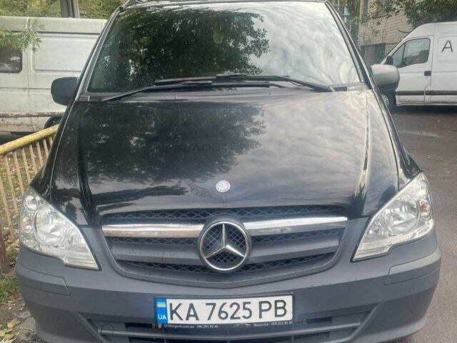 Чорний Мерседес Віто, об'ємом двигуна 2.1 л та пробігом 305 тис. км за 11500 $, фото 1 на Automoto.ua