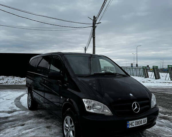 Черный Мерседес Вито, объемом двигателя 2.1 л и пробегом 300 тыс. км за 14400 $, фото 1 на Automoto.ua