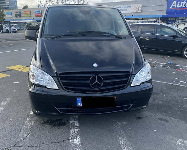 Черный Мерседес Вито, объемом двигателя 2.14 л и пробегом 255 тыс. км за 10900 $, фото 1 на Automoto.ua