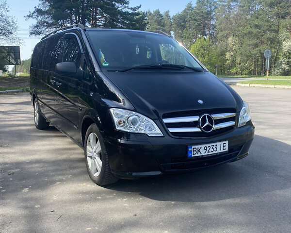 Черный Мерседес Вито, объемом двигателя 3 л и пробегом 468 тыс. км за 19200 $, фото 1 на Automoto.ua