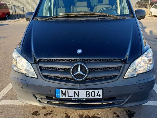 Черный Мерседес Вито, объемом двигателя 2.2 л и пробегом 228 тыс. км за 9400 $, фото 1 на Automoto.ua