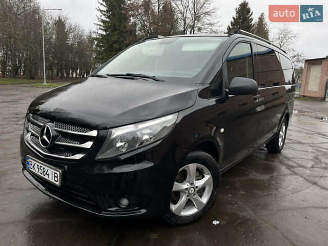 Черный Мерседес Вито, объемом двигателя 2.14 л и пробегом 130 тыс. км за 22000 $, фото 1 на Automoto.ua