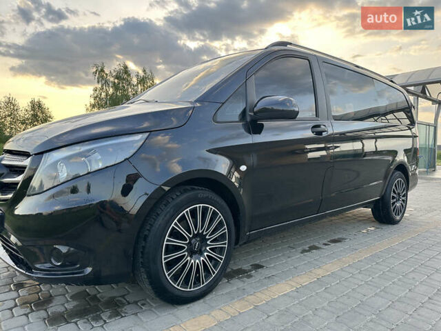 Черный Мерседес Вито, объемом двигателя 1.6 л и пробегом 268 тыс. км за 18999 $, фото 1 на Automoto.ua