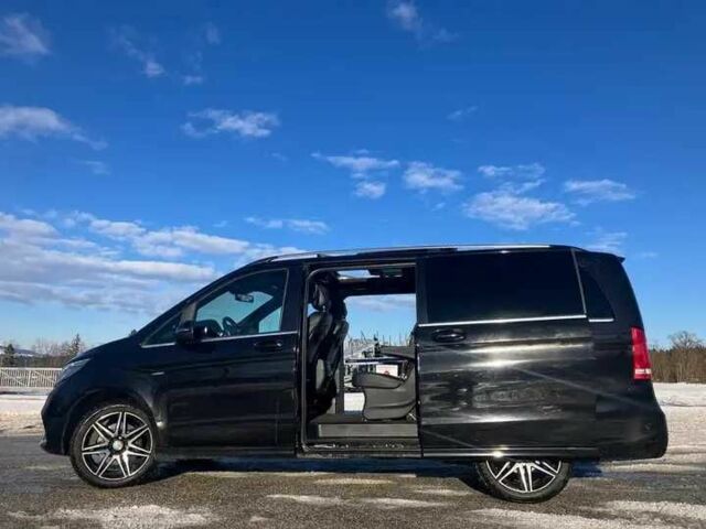 Черный Мерседес Вито, объемом двигателя 2.2 л и пробегом 180 тыс. км за 18400 $, фото 1 на Automoto.ua