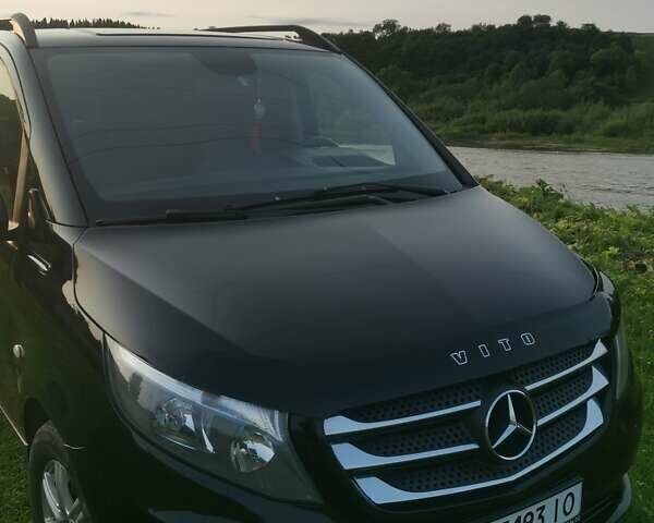 Черный Мерседес Вито, объемом двигателя 2.14 л и пробегом 296 тыс. км за 18700 $, фото 1 на Automoto.ua